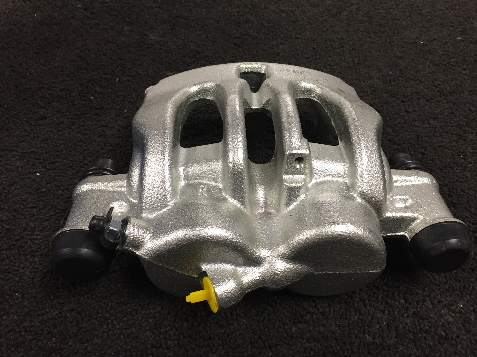 BRAKE CALIPER FRONT DRIVER RH SIDEFOR MERCEDES V220 V250 W447 CDi BlueTEC BREMBO