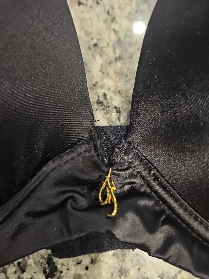 Sujetador camiseta push up clásico negro Frederick's of Hollywood correa múltiple 36B Foto 2 de 4