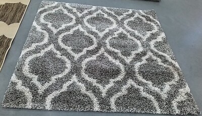 GREY / IVRY 5'-3'' x 5'-3'' Broken Thread Rug Reduced Price 1172761419 SGH284B-5SQ