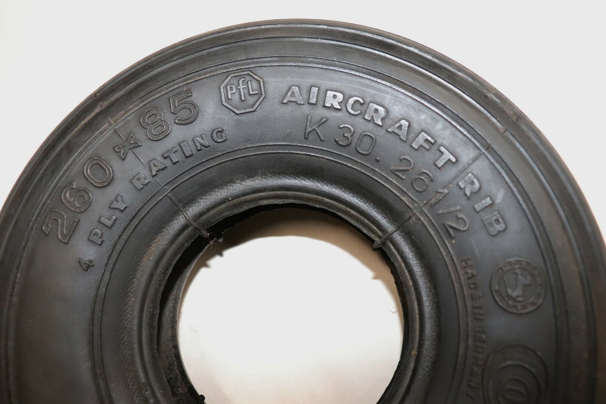 Glider Tire, 3.00-4, (260x85) Janus, Nimbus, Duo Discus Glider Tire, 3.00-4, (260x85) Janus, Nimbus, Duo Discus