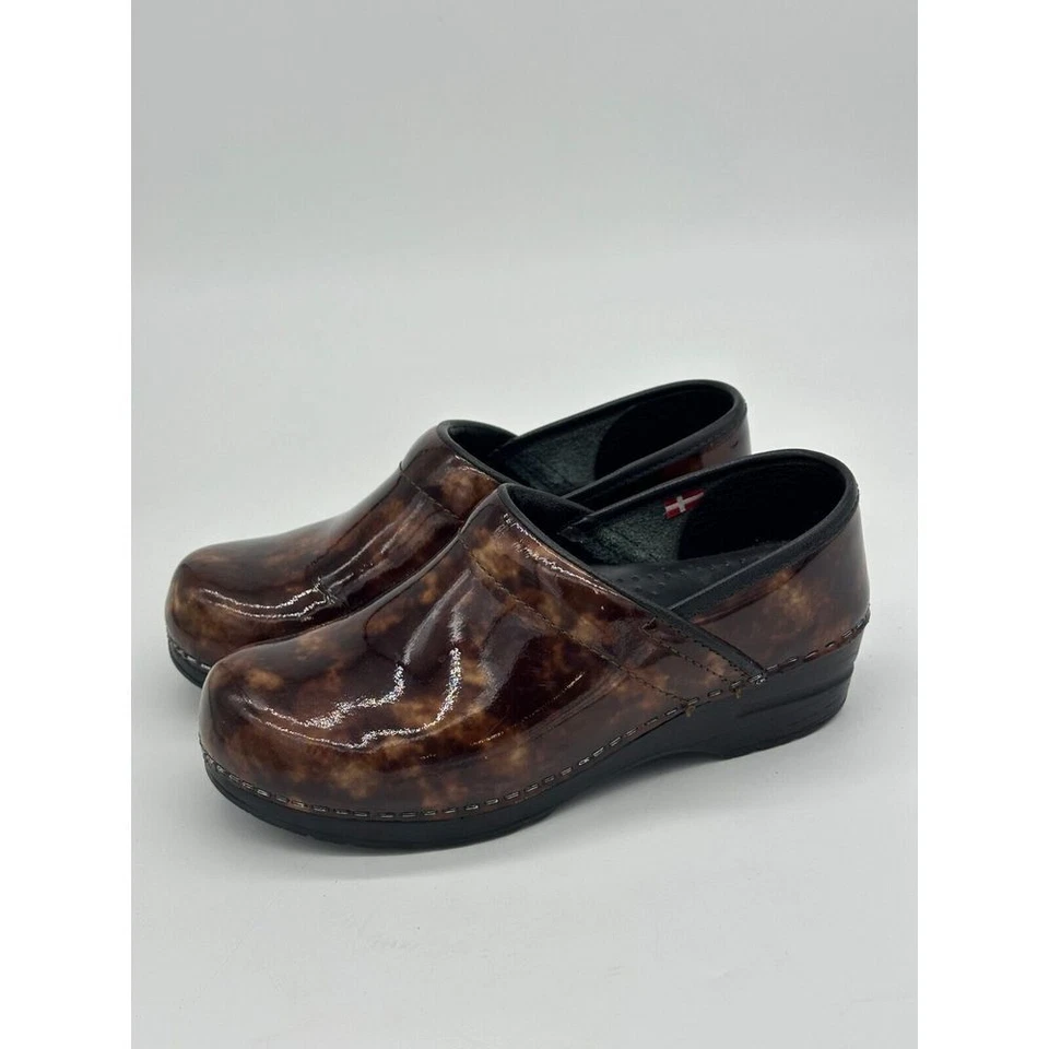 Sanita Shoes Womens 37 US 6 Brown Tortoise Pattern Patent Leather Clogs Slip On - Изображение 4 из 4