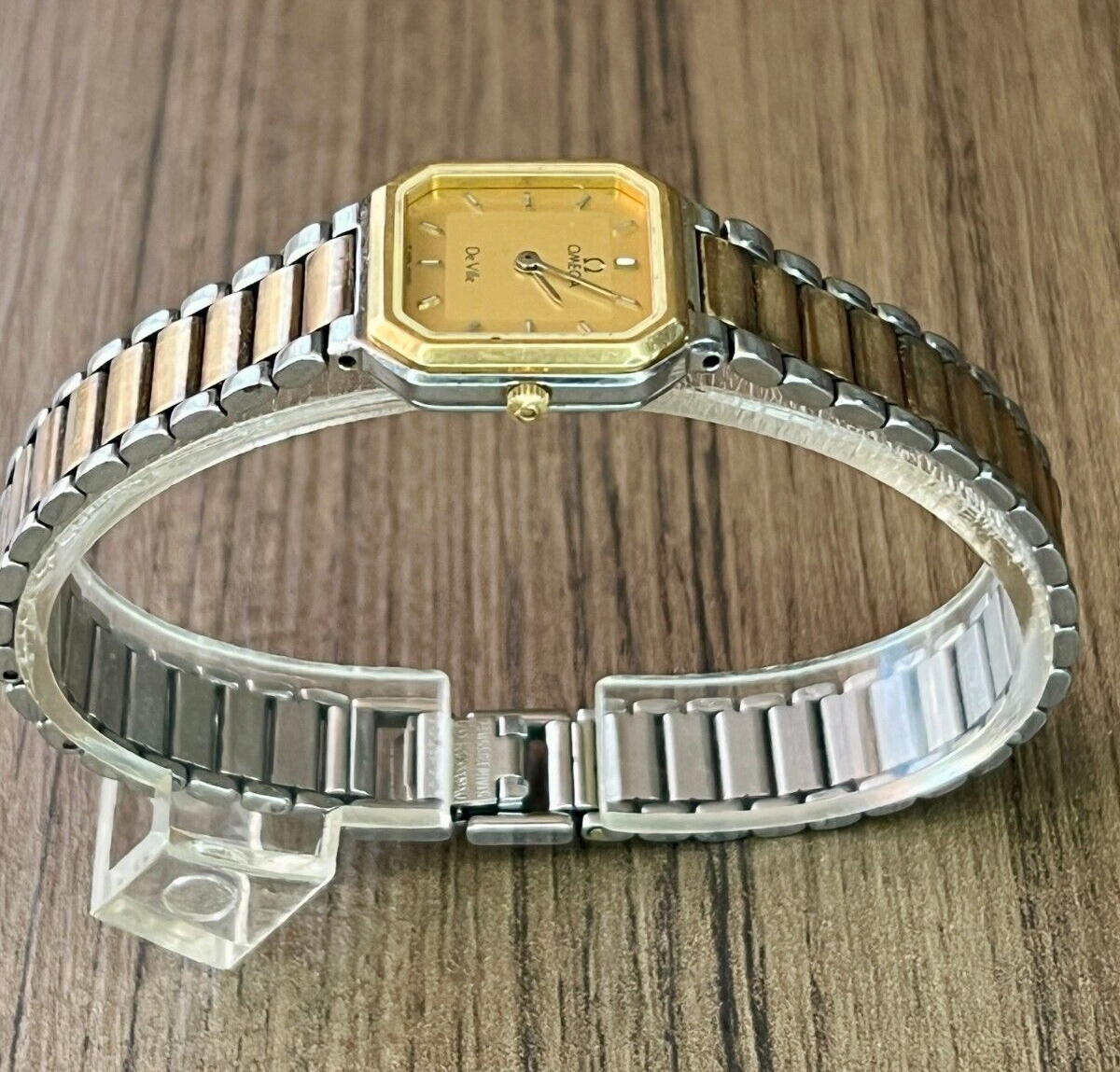 Omega De Ville 1450 Quartz Gold Dial Watch Ladies Stainless Steel 