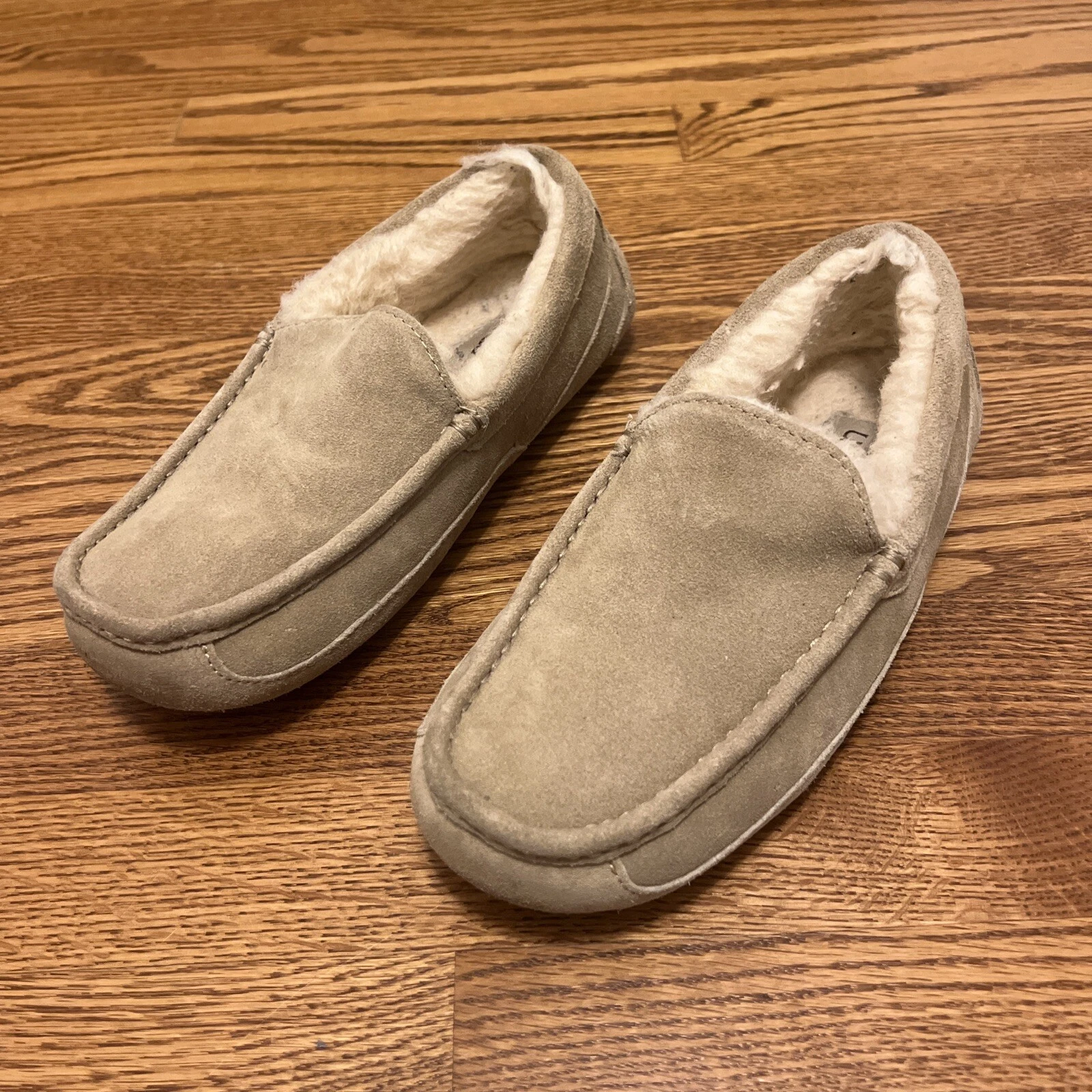 Mocassini pantofole da donna UGG mocassini scarpe beige sabbia taglia 7