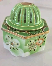 VINTAGE GREEN JAPANESE PORCELAIN ENAMELED INCENSE BURNER MADE IN JAPAN MARK