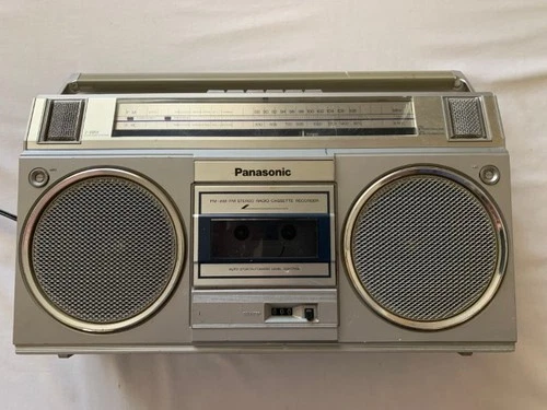 Vtg. Panasonic RX-5015 Cassette Player AM/FM Radio Boombox-Includes Headphones