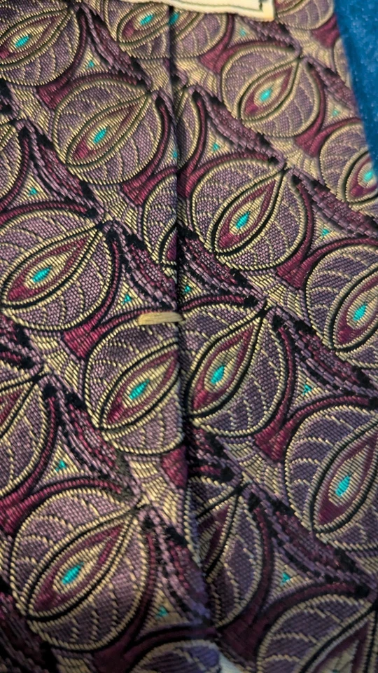 纪梵希 Monsieur 勃艮第紫色几何丝绸领带 — 第 2/4 张图片