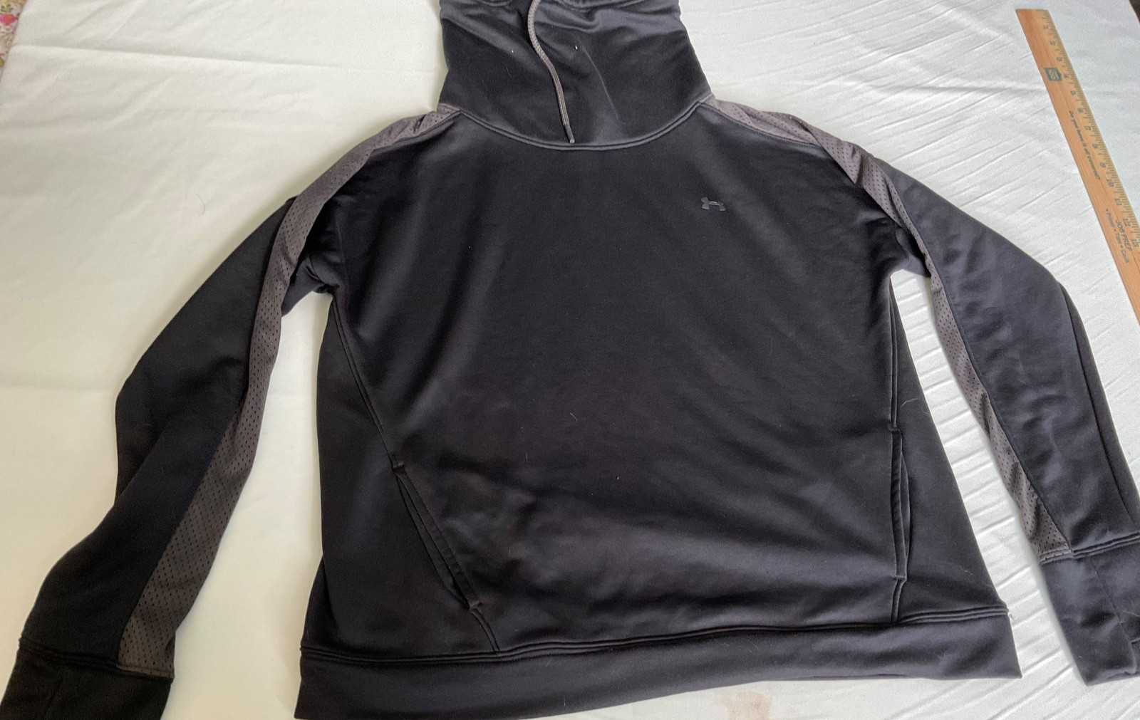 Under Armour turtle neck black outerware active U… - image 1