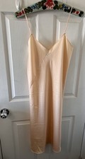 VASSARETTE HALSTON PEACH SLIP DRESS VINTAGE 70’S