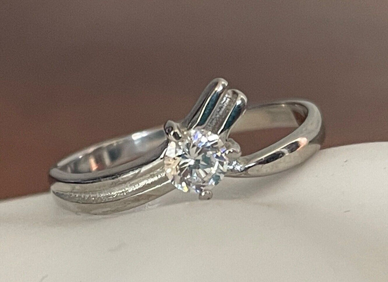Vintage silver tone dainty crystal criss cross unique Statement Ring 6