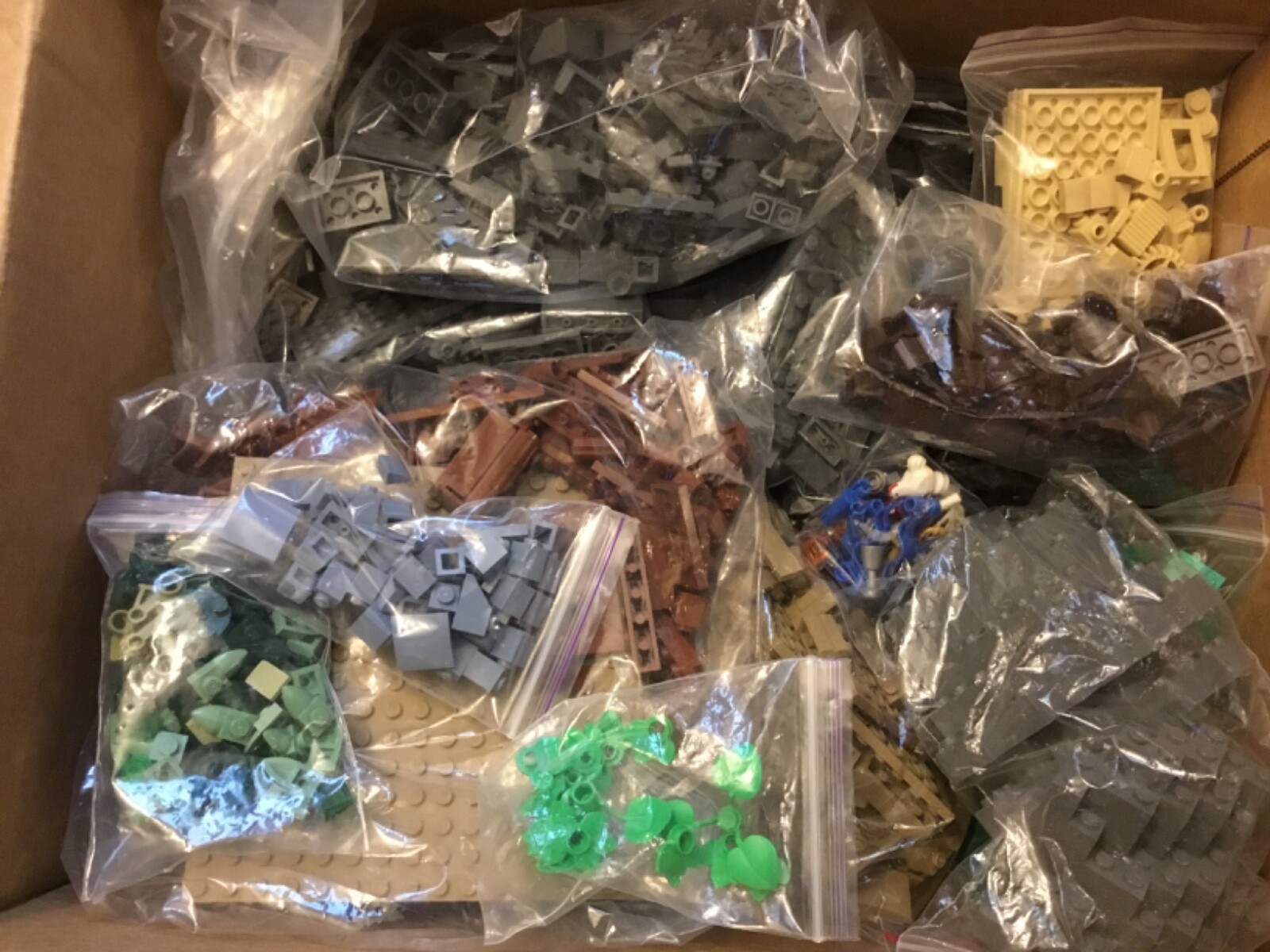 LEGO BL19001 Lowenstein Castle Excellent Condition!