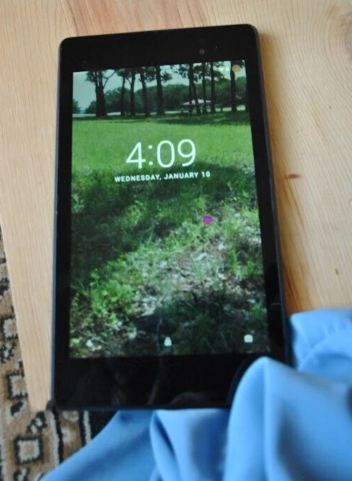 TABLET ASUS GOOGLE NEXUS 7 MOB30X WI-FI 7" CON FUNDA 16GB Foto 2 de 4