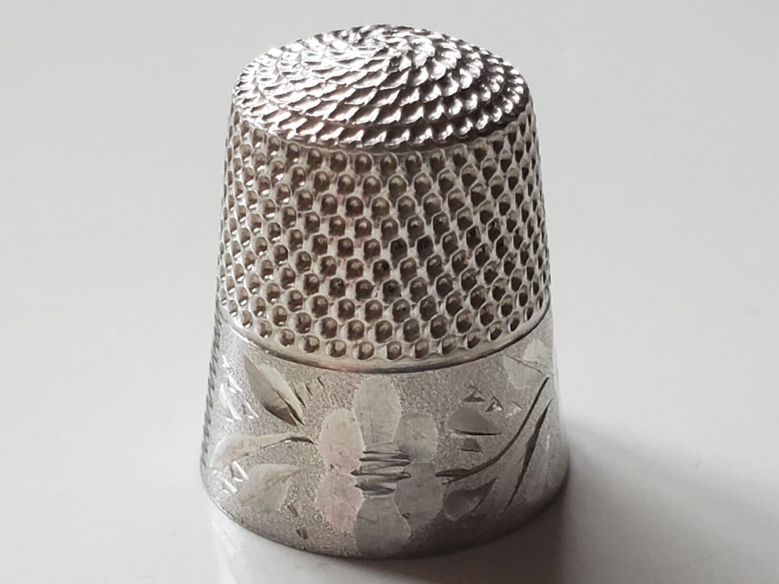 Stern 工場直送 出色 Bros. Sterling Silver Thimble size Co 7 holes Excellent No