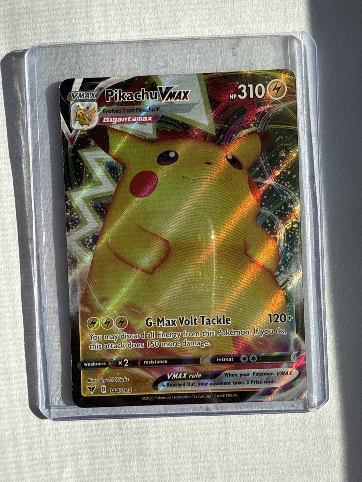 Pokémon Pikachu VMAX Ultra Rare Card 44/185 Vivid Voltage 2020