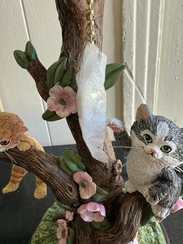 Lámpara de mesa Bradford Exchange Country Kitties - Arte de Jurgen Scholz Nueva en caja Foto 3 de 4