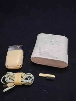 Vintage Ronson 66 Super Trim Electric Shaver Original Travel Case Does Not Work 