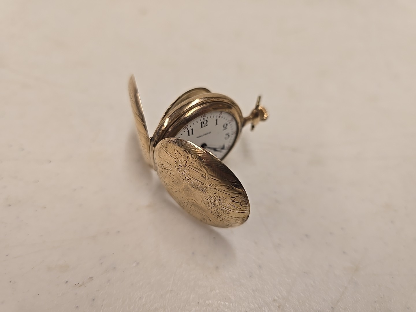 Antique Waltham 115 0s 15j Pocket Watch In 10kt Gold Filled BWC Hunter Case