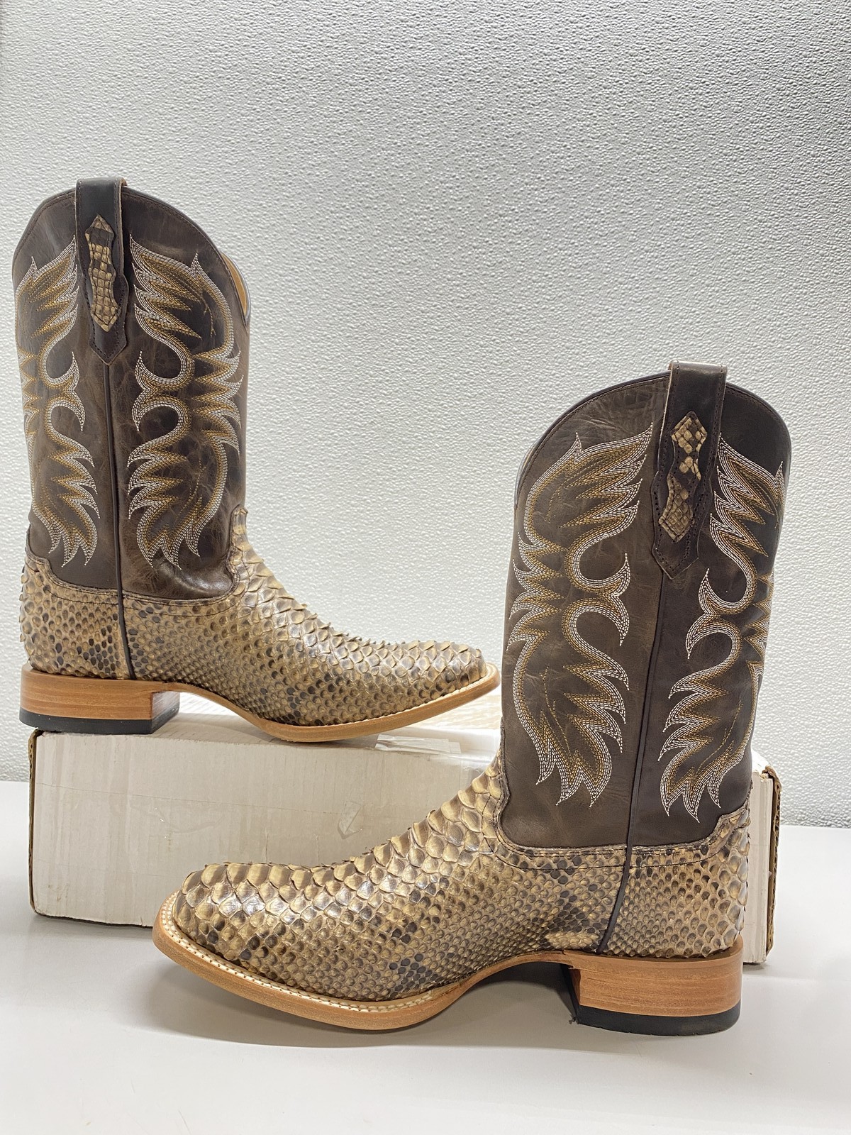 Cody James Mens Exotic Python Western Boots Square Toe Size 11 D Brown