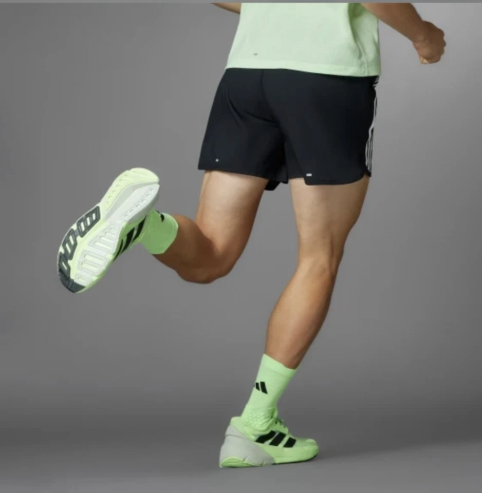 Pantalones Cortos Adidas Para Hombre Own The Run L 7" 3 Rayas AEROREADY IQ3814 Foto 3 de 4