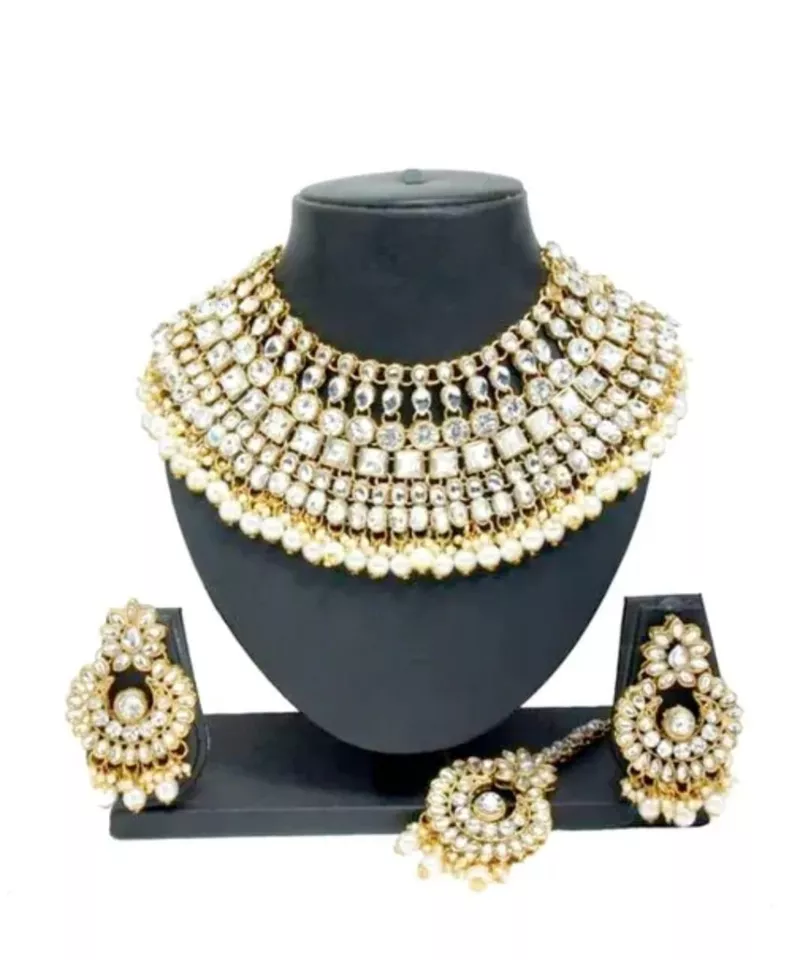 Conjunto de collar nupcial de moda de oro Kundan de perlas blancas estilo Bollywood indio Foto 2 de 2