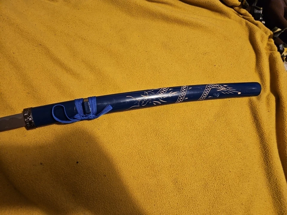 Arte de pared decorativo de acero inoxidable espada samurai azul Foto 4 de 4