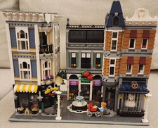 LEGO 10255 Assembly Square Complete