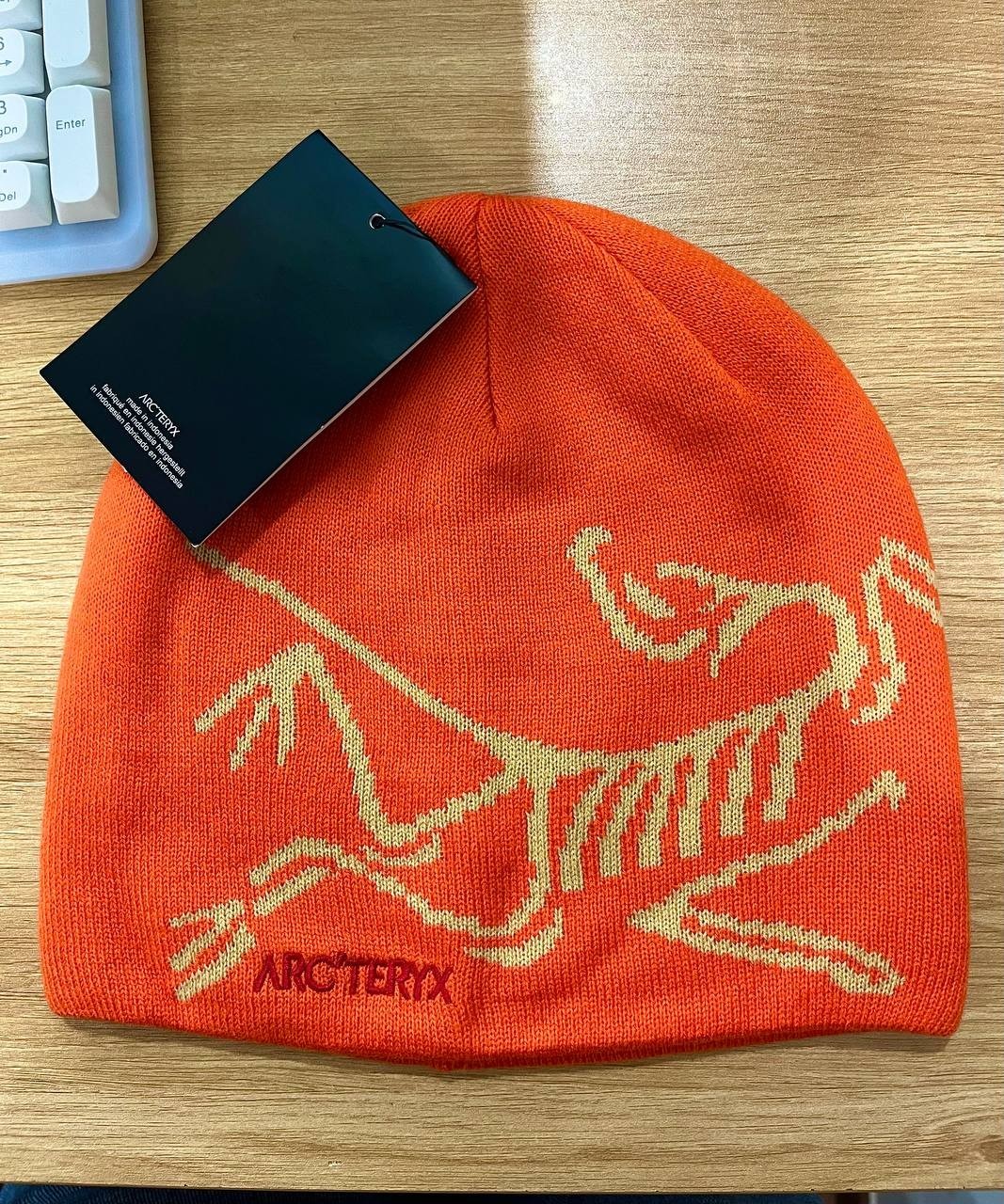Arc'teryx Bird Head Toque Red.Red Beanie &ndash; Merino Wool Winter Hat NWT