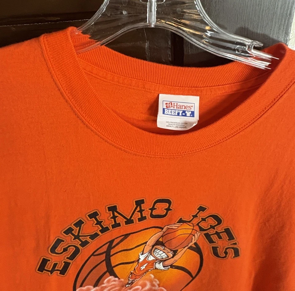 Camiseta Naranja Esquimal Joe’s San Antonio Road Show de Colección – OSU Baloncesto Grande Foto 3 de 4