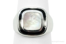 Vintage Mother Of Pearl Black Onyx Sterling Silver Ring - Size 7.25