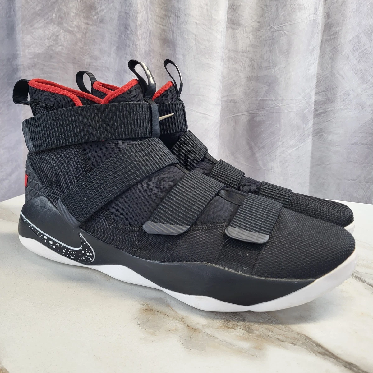 Nike LeBron Soldier XI 11 PE  Sz 13 c DS Sneakers Amazon.com | Nike Men main image 2