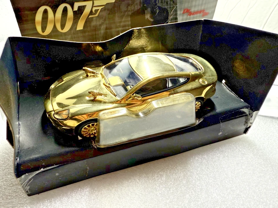 Aston Martin V12 Vanquish GOLD James Bond 007 du Film Die Another Day Corgi - Photo 3/4