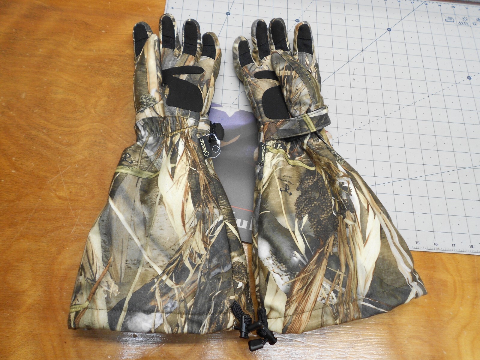 Cabelas WATERFOWL True Timber GORETEX Insulated Warm DECOY GLOVES NWOT