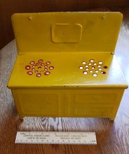 Vintage Metal Little Orphan Annie Stove. Yellow, Red Burners. Rare, Cute.