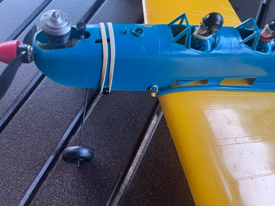 Vtg 1970's Cox 5700 PT-19 Trainer USA Made w Original Box Model Airplane Nice - Image 3 of 4