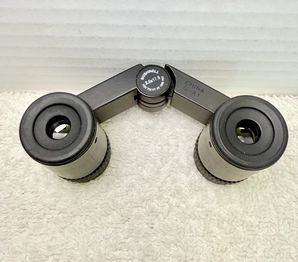 Bushnell Compact Mini Binoculars 2.5 x 17.5 FOV 720ft at 1000 YDS with case - Image 3 of 4