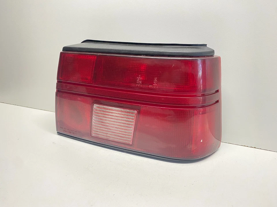 1992 - 1994 年 HYUNDAI EXCEL 后部右乘客侧尾灯原始设备制造商,166-5856 — 第 2/4 张图片