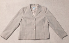 Pendleton Women's Tan/Beige Blazer - size 12 petite, Excellent condition