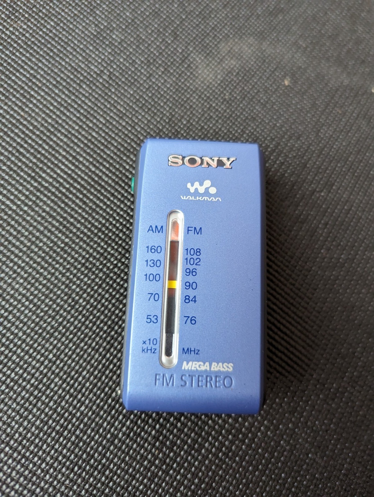 Sony SRFS84 FM/AM Compact Radio Walkman Analogue TunerBlue eBay