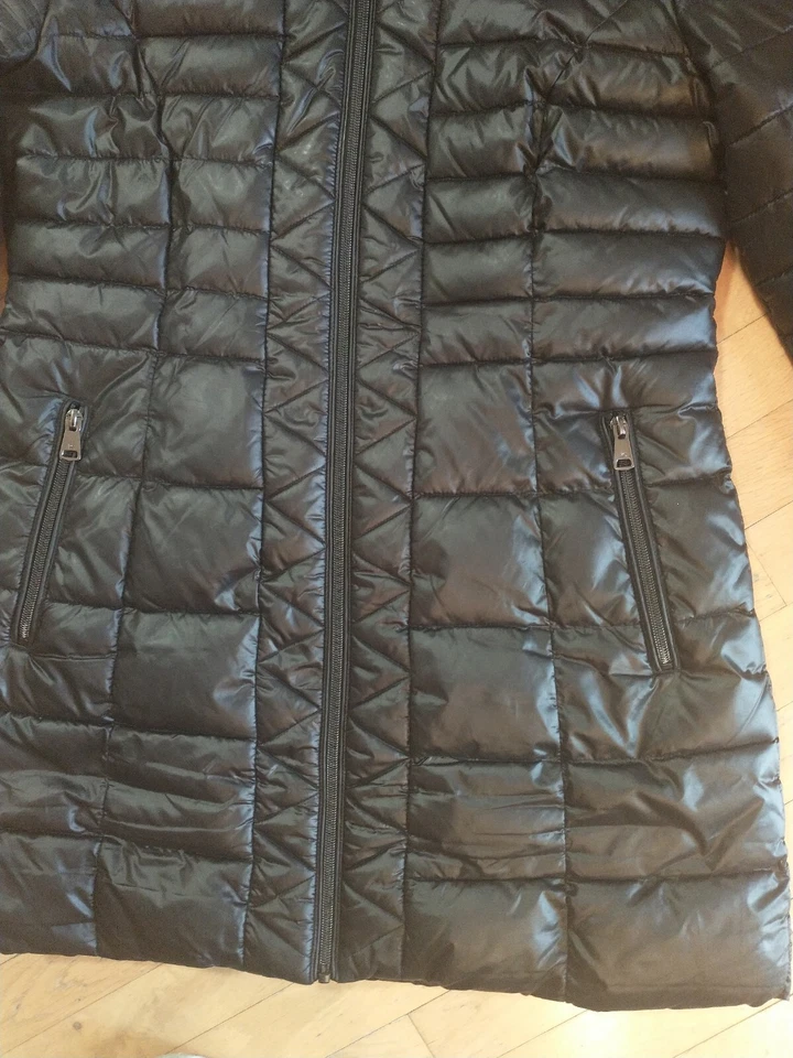 Abrigo negro largo acolchado acolchado acolchado largo con capucha para mujer Kenneth Cole talla M M Foto 3 de 4