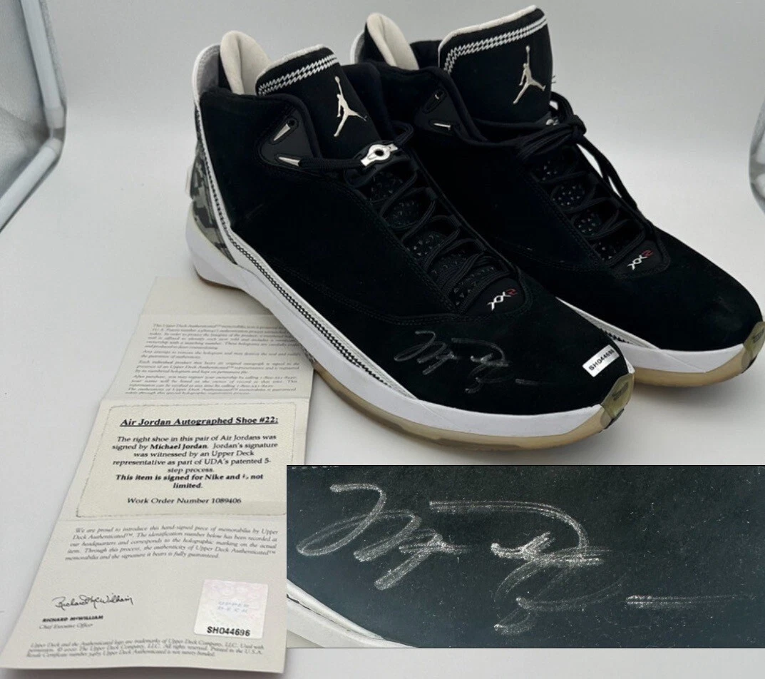 Michael store jordan 22