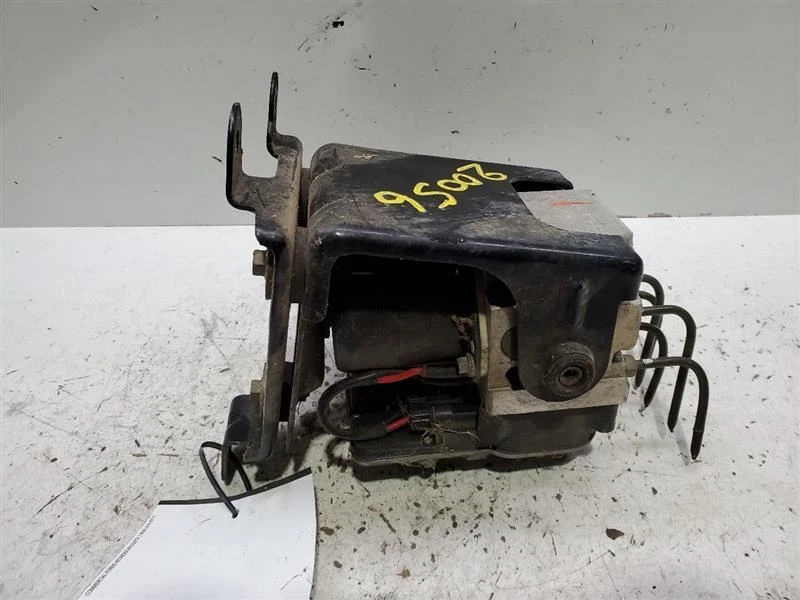 2000-2002, Isuzu Rodeo, Anti-Lock Brake Part Modulator Assembly, PN: 897263400 - Image 3 of 4