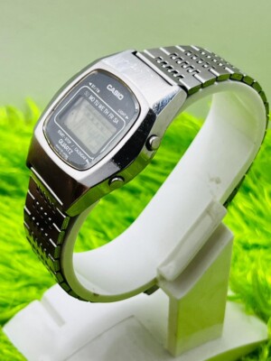 Vintage 1977 Casio 21QS-10 Stainless Steel OG Bracelet Digotal