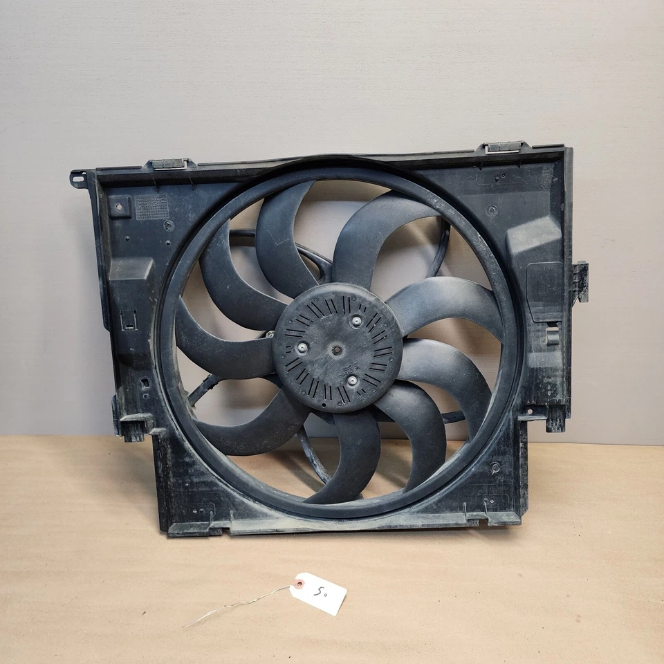 2012-18 BMW 228i 320i 428i N20 ENGINE COOLING RADIATOR FAN MOTOR SHROUD OEM - Image 2 of 4