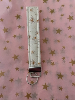Floral Daisy Patterned Wristlet Key Chain White Brown Fabric Metal Women