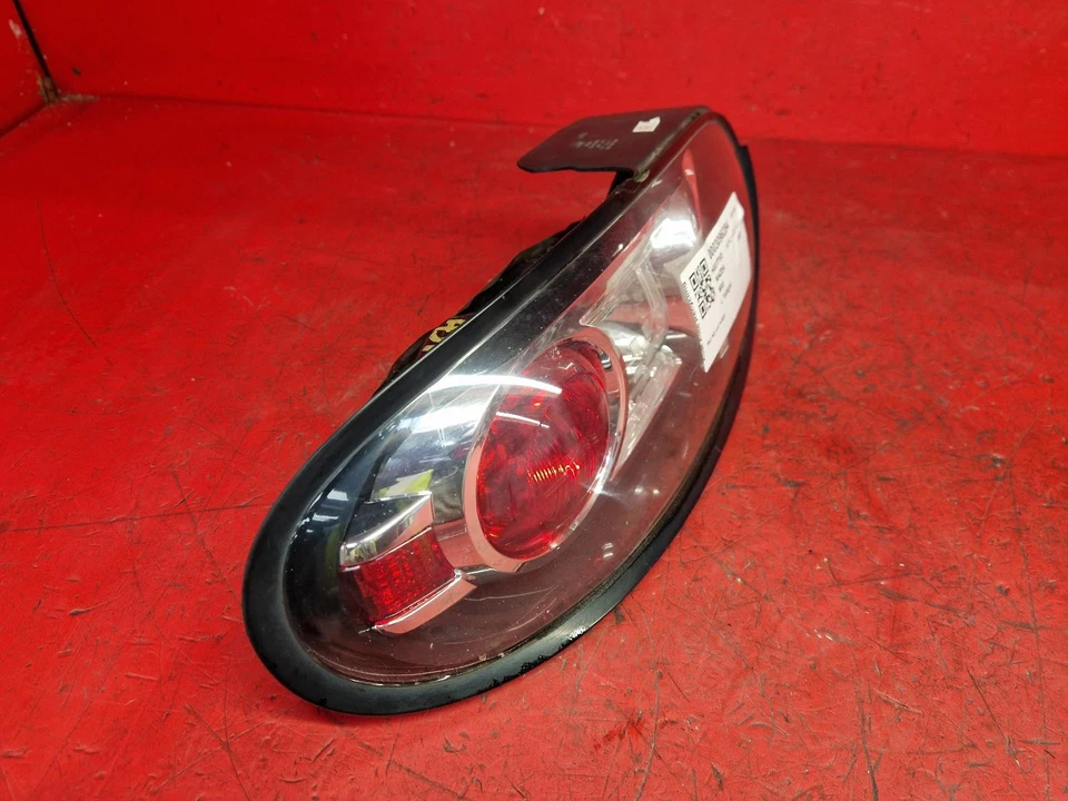 MAZDA MX-5 LUZ TRASERA LADO DEL PASAJERO LADO CERCANO LH 2007 CONVERTIBLE Foto 3 de 4