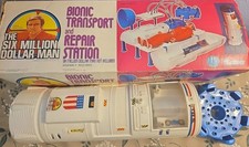 KENNER SIX MILLION DOLLAR MAN BIONIC TRANSPORT REPAIR STATION VINTAGE 1976.
