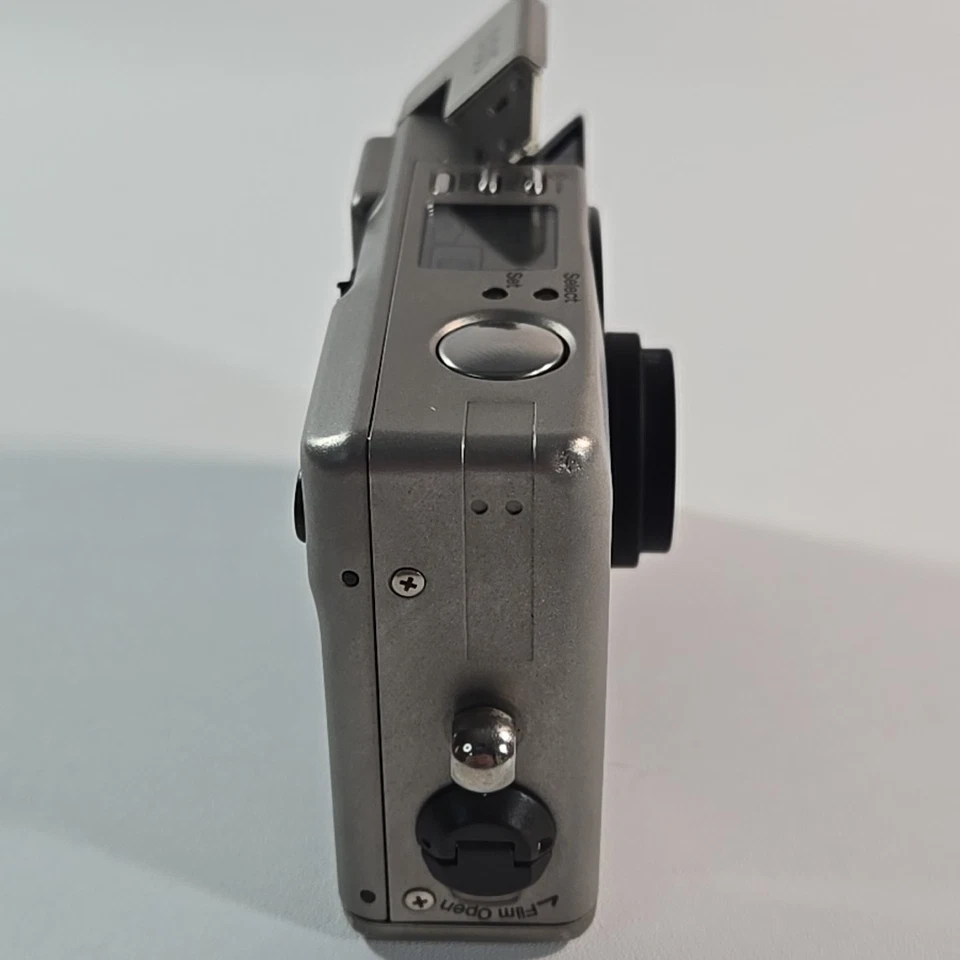 Compact Camera Canon IXUS, ELPH APS Camera Classic Collectible 35mm - Image 4 of 4