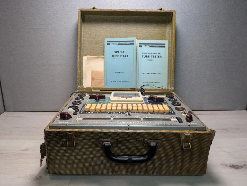 Probador de tubos vintage Jackson modelo 648 equipo de prueba electrónico - enciende Foto 3 de 4