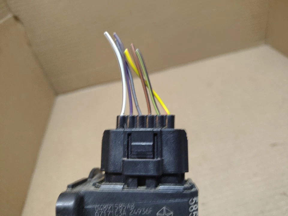 Conjunto de pedal de acelerador Chrysler Sebring 2007-10 # 04891585AB  Foto 3 de 4