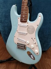 SQUIER AFFINITY SERIES Used Poplar body Maple neck Laurel fingerboard Sonic Blue