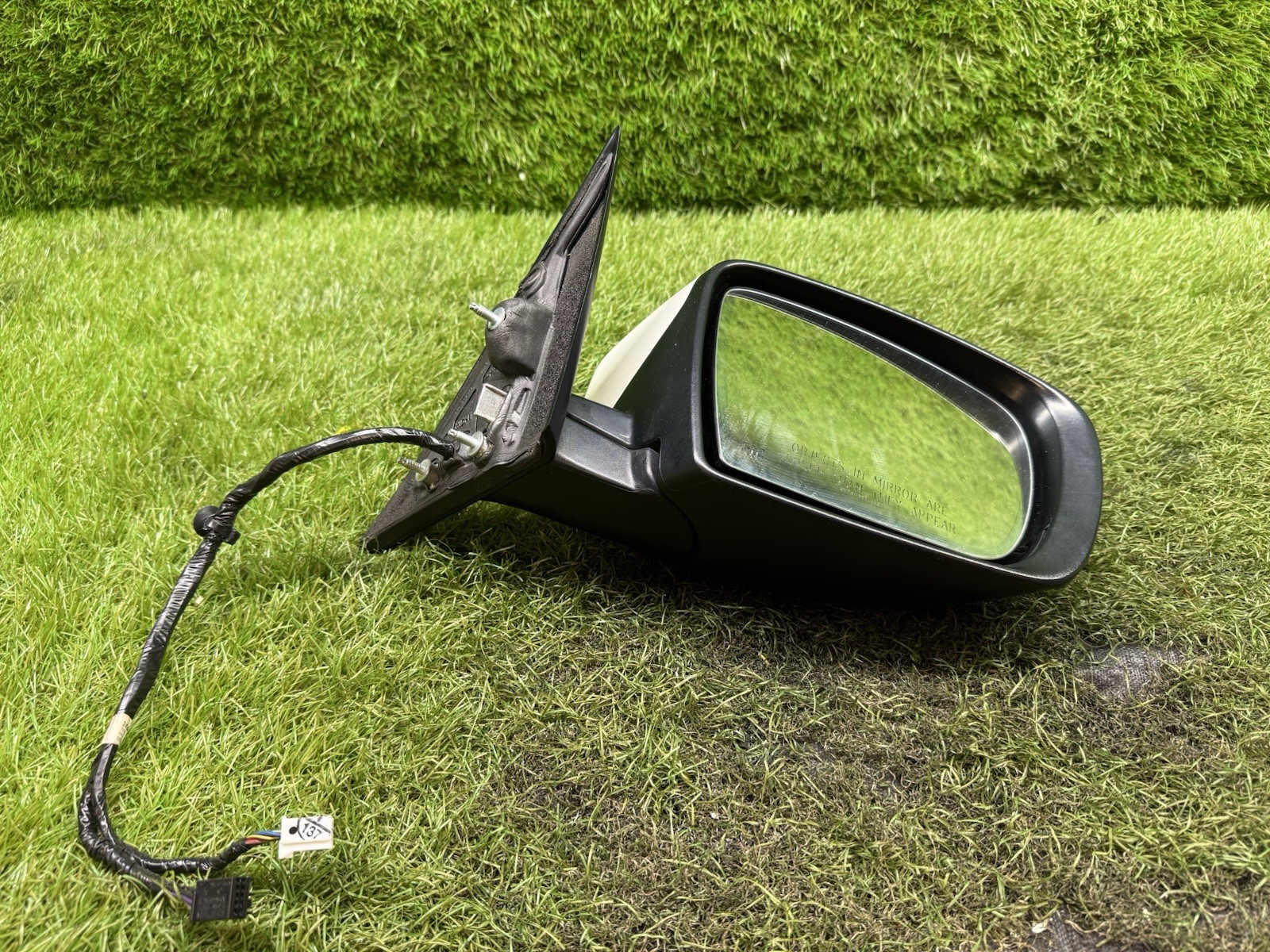 2014-2017 Maserati Quattroporte Front Right Side Door Rear View Mirror WHITE